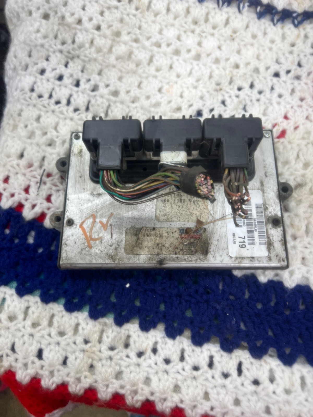 1996 dodge ram 1500 5.9L engine control unit ECU P04883719 OEM