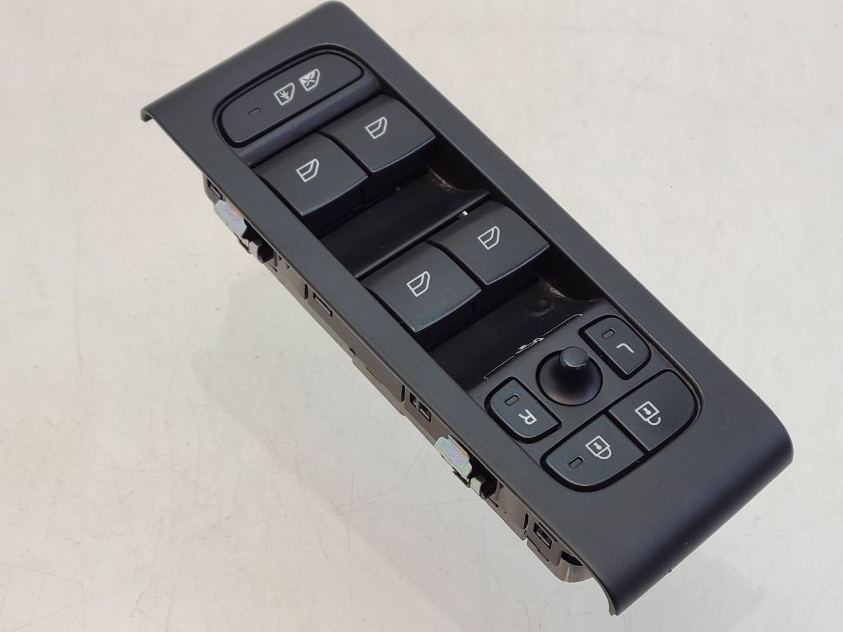 Volvo XC40 Window Switches Front Right 32319765