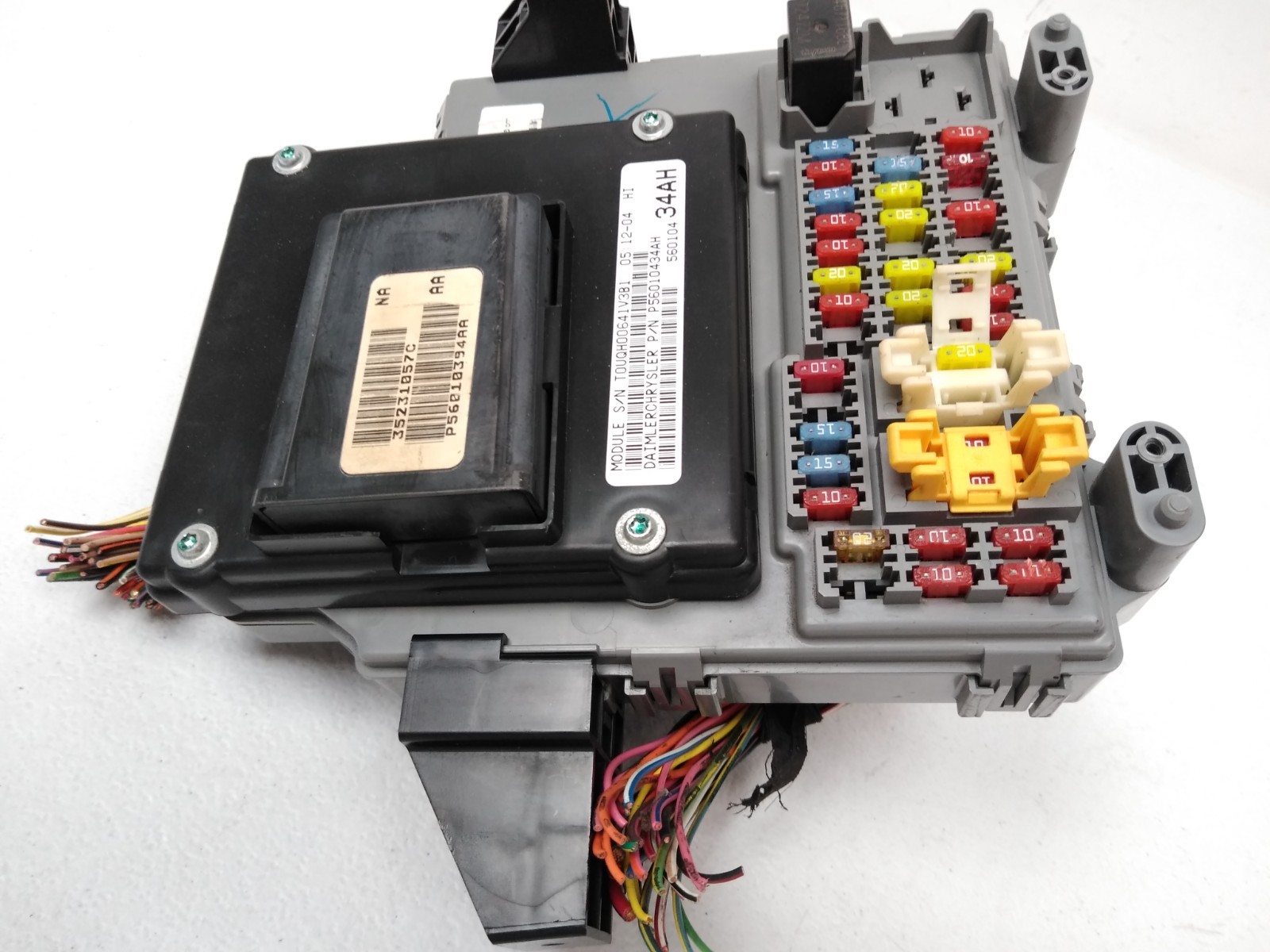 56010434AH Jeep 2004 Liberty Body Control Module BCM Interior Fuse Box OEM K32