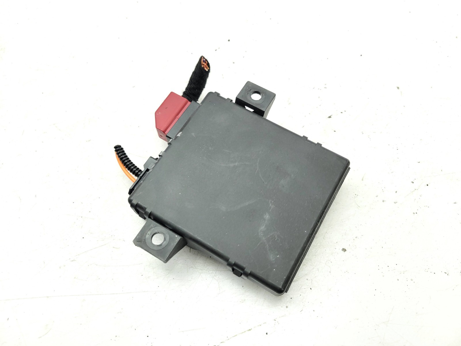 GATEWAY CONTROL MODULE ECU UNIT 8U0907468A AUDI Q3 2012