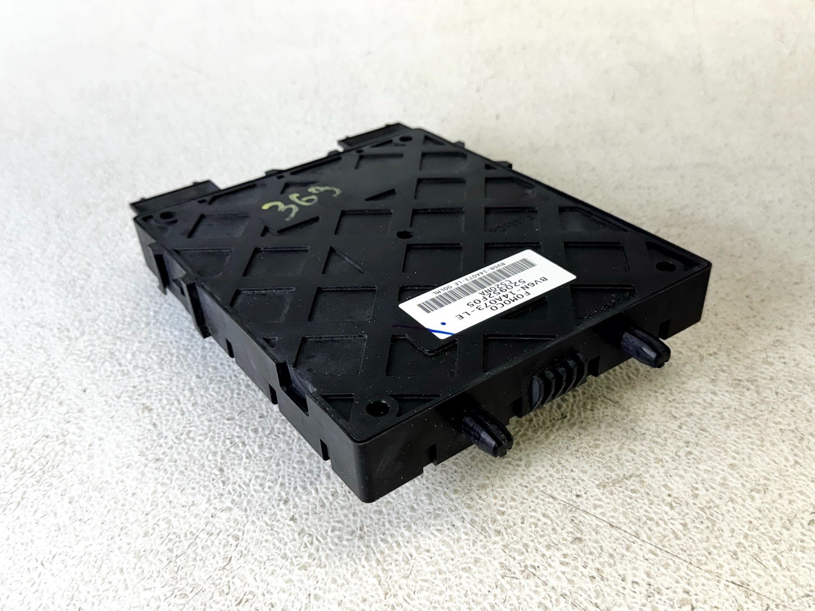 13-16 FORD ESCAPE BCM FUSE BOX BODY COMPUTER CONTROL MODULE OEM