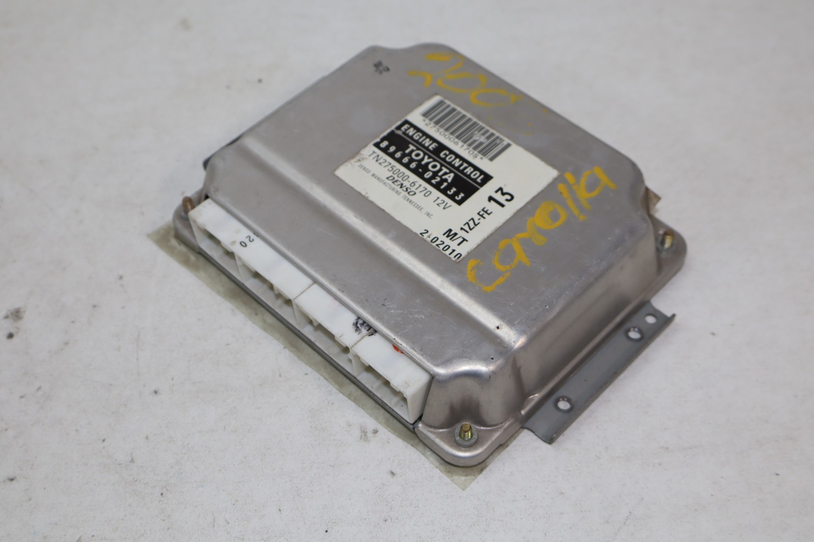 2003-2005 Toyota Corolla Engine Control Module Unit ECU 89666-02133 OEM