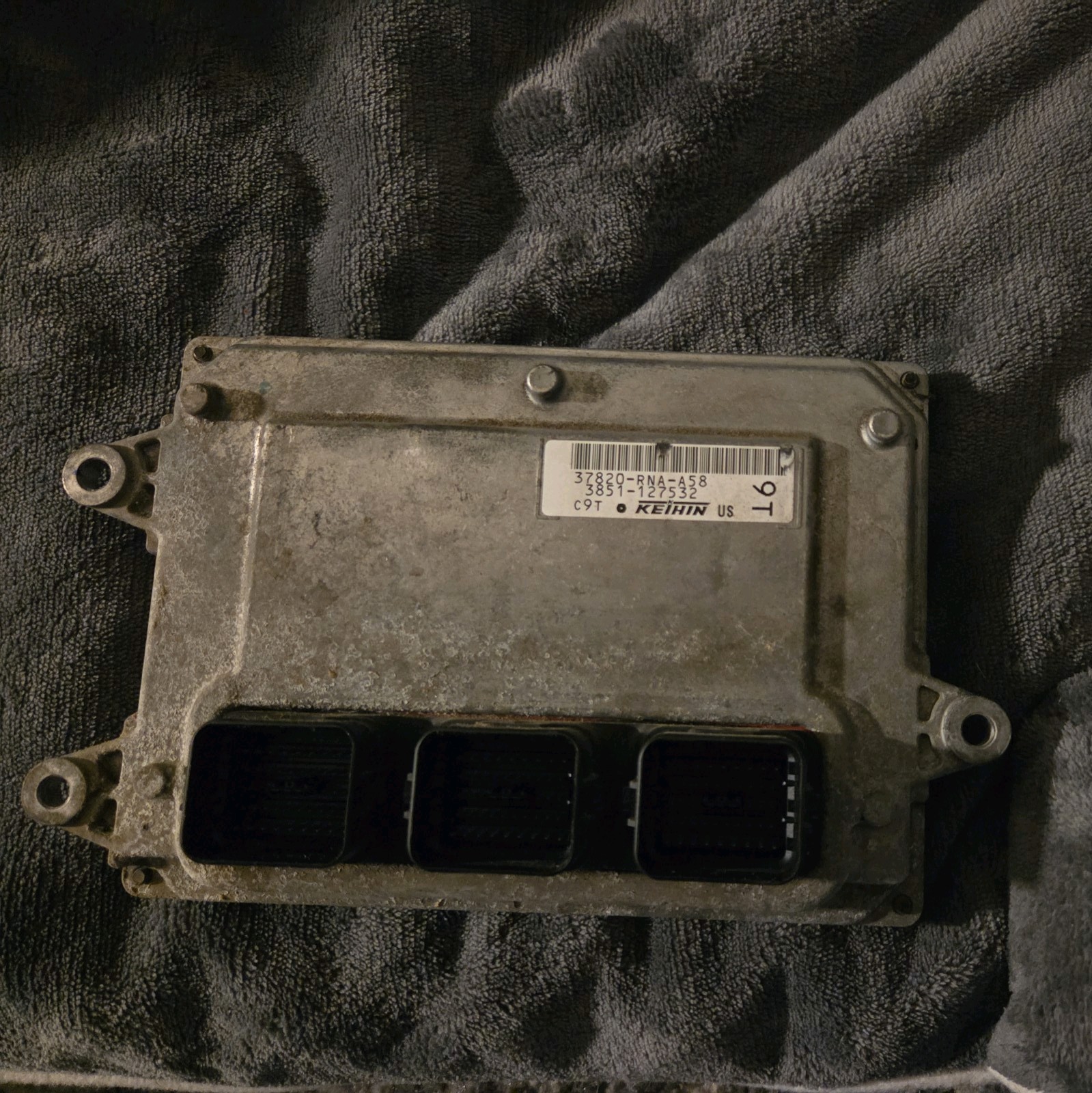 2006-2008 HONDA CIVIC 1.8L A/T ENGINE COMPUTER MODULE ECU 37820-RNA-A64 OEM- C
