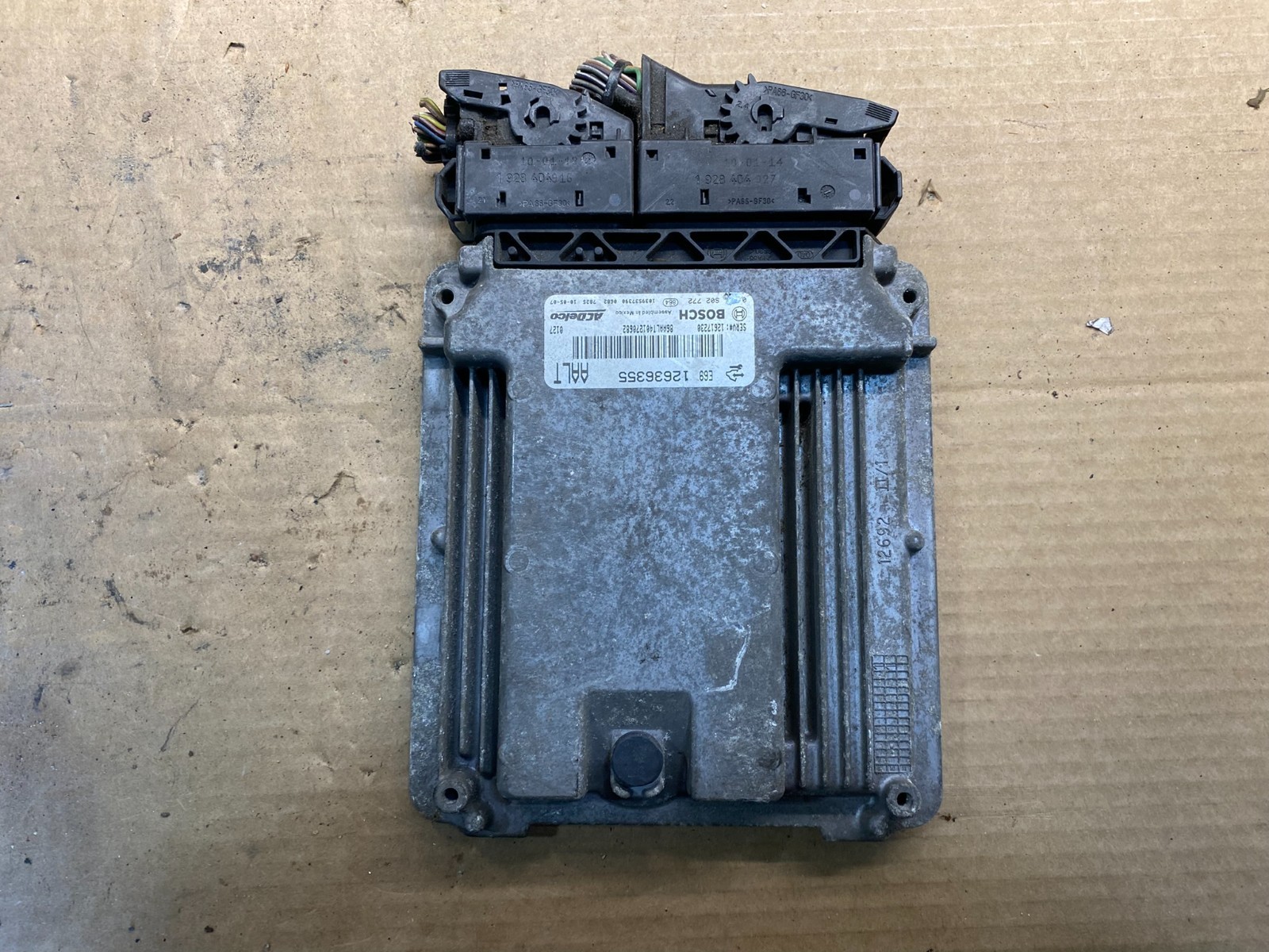 2010 2011 GMC Acadia Traverse Engine Control Module ECM ECU 12636355 AD9794 DW