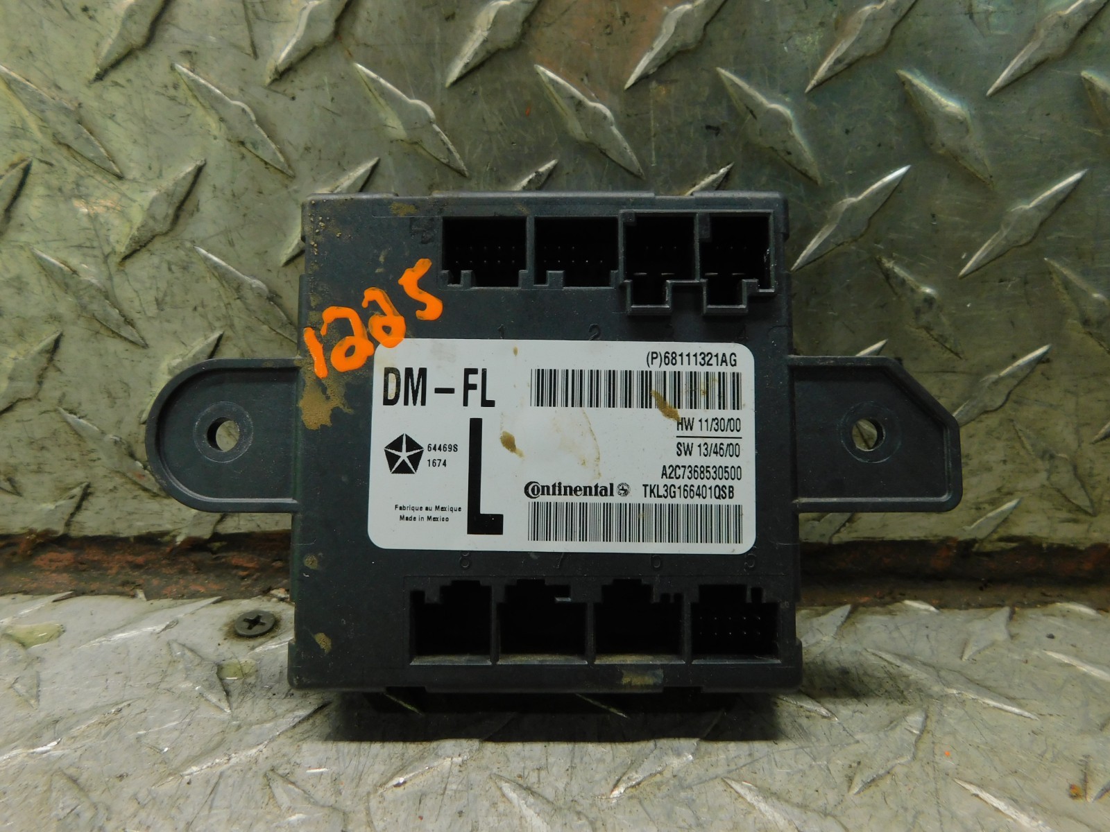 15-17 CHRYSLER 200 LEFT FRONT DRIVER DOOR CONTROL MODULE 68111321AG