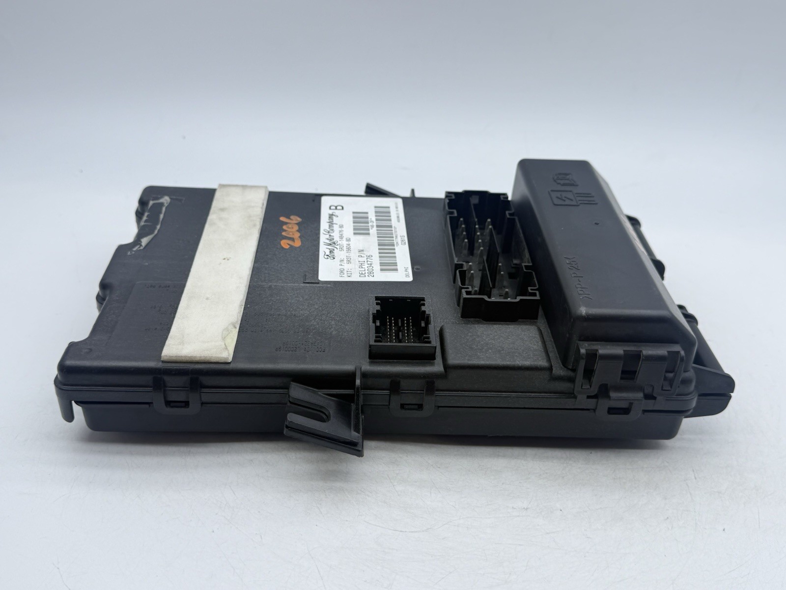 2005 2006 FORD MUSTANG FUSE BOX BODY CONTROL MODULE DELPHI 5R3T-14B476-BD (OEM)