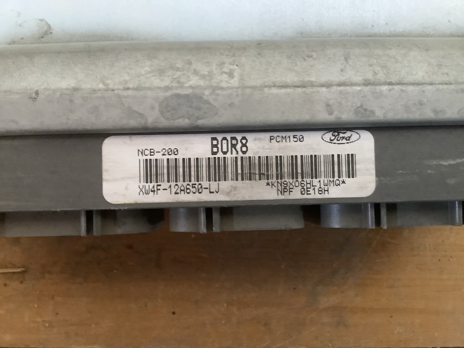 Lincoln LS XW4F-12A650-LJ Engine Control Module (B-225)