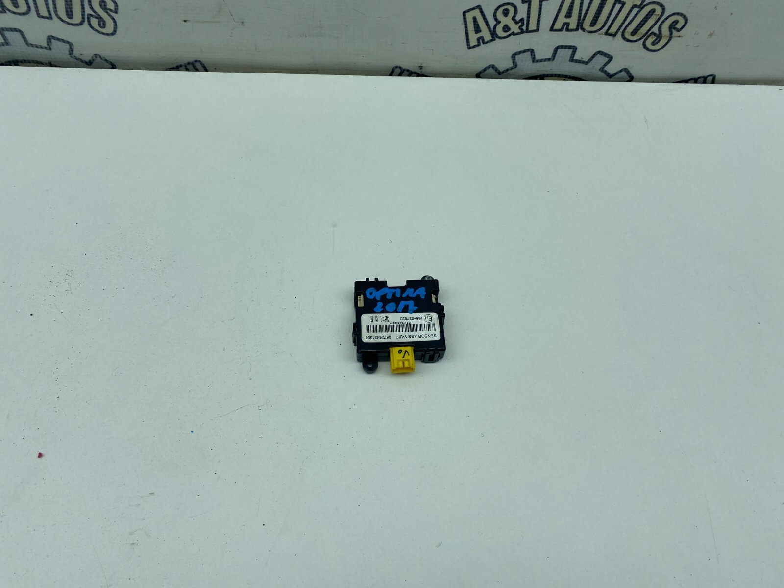 KIA OPTIMA JF FRONT INTERIOR ROOF SENSOR 95725-D4300 2015-2020