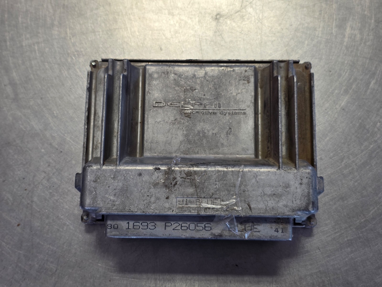 PCM 12586242 YFKD. HDW 12583660. completely untested Delphi Auto