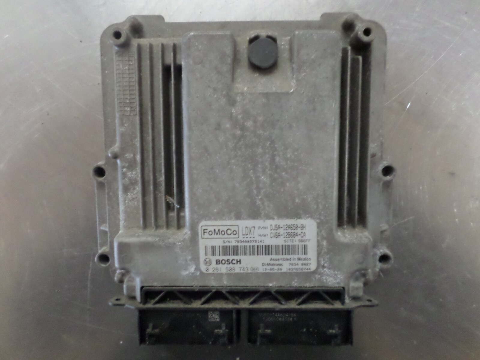 13-16 Ford Escape 1.6L & 2.0L Engine Control Module ECM ECU DJ5A-12A650-BH OE *J