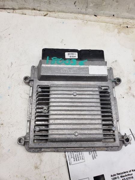 Engine ECM Electronic Control Module 2.4L Automatic Fits 10-12 SANTA FE 747105