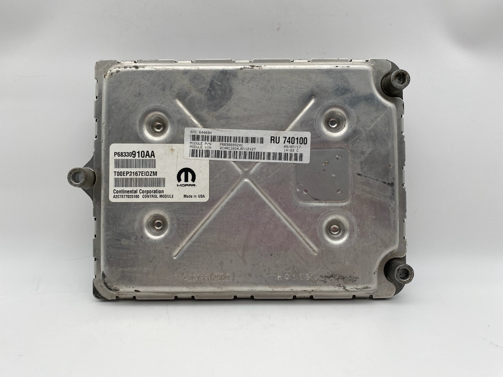 2018 Chrysler Pacifica 3.6L Engine Computer Control Module ECM P68330910AA