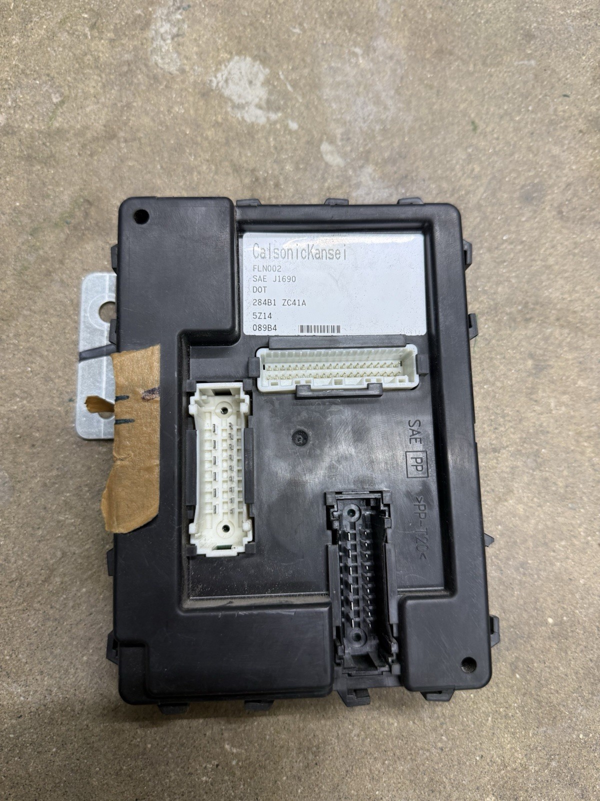 Nissan Titan 04-06 5.6L BCM 284B1-ZC41A