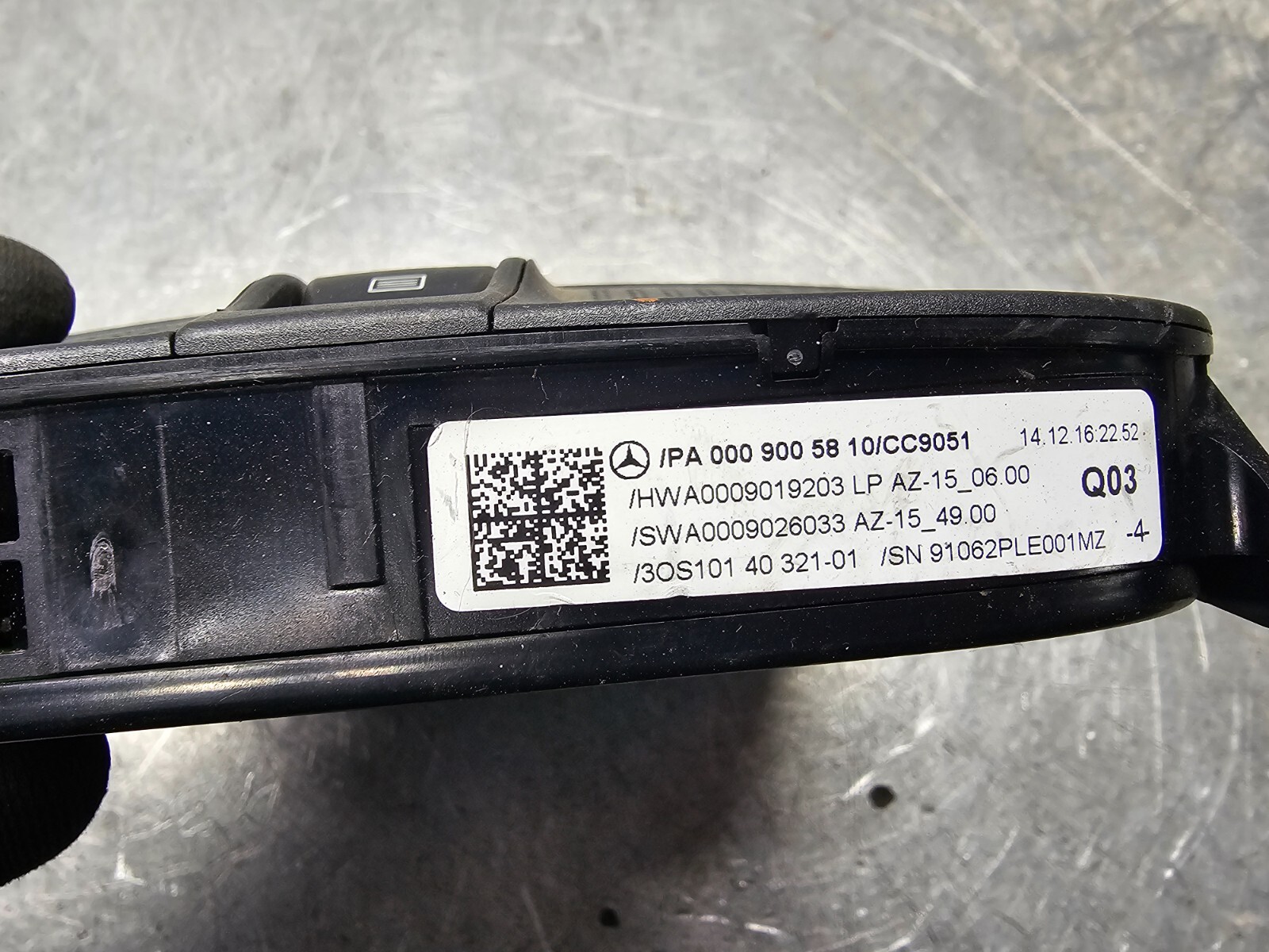 MERCEDES E CLASS W213 E220D FRONT INTERIOR ROOF LIGHT / CONTROLS A0009005810