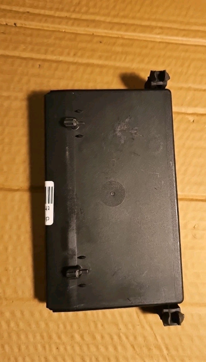 MERCEDES C CLASS FRONT PASSENGERSIDE DOOR CONTROL MODULE A2038201585