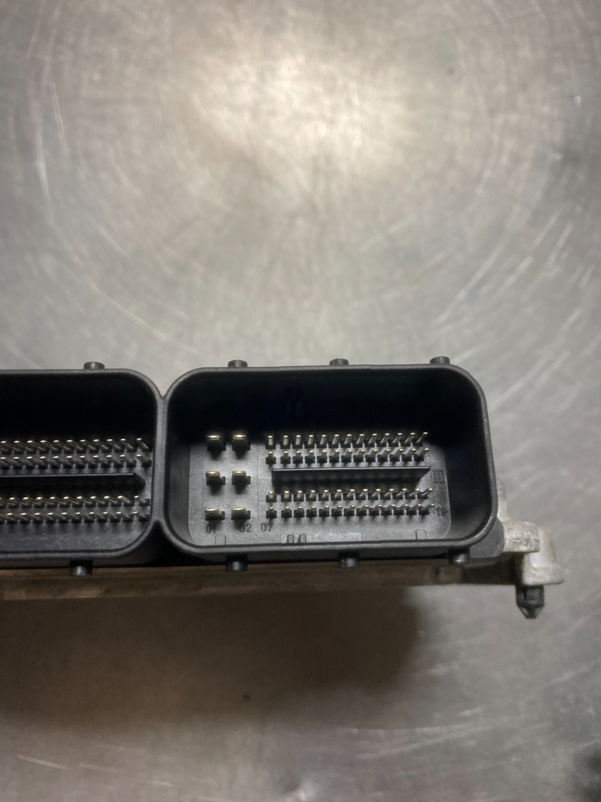 2013-2018 Ford Focus Ecm Engine Computer Fm5a-12a650-adb