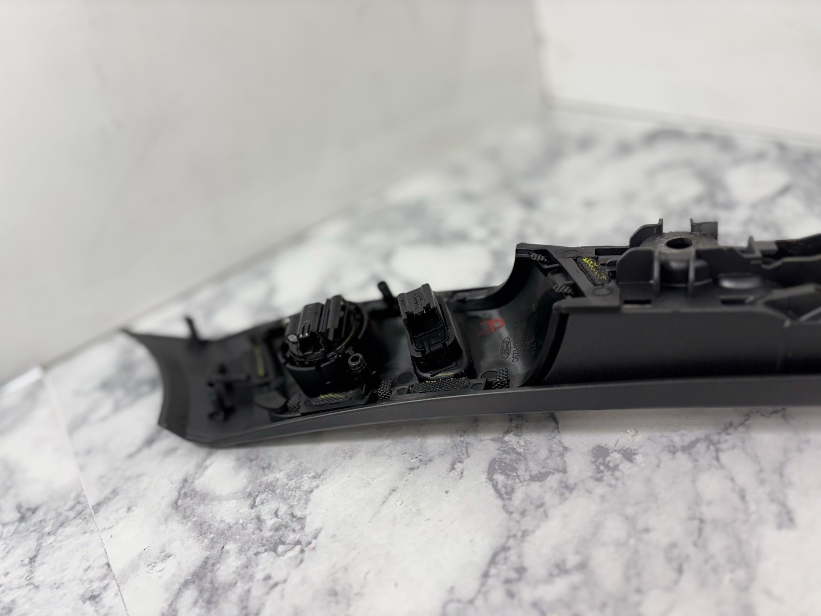 2013-2016 Ford Fusion Left Door Molding Interior Handle DS73 19B153 BA OEM