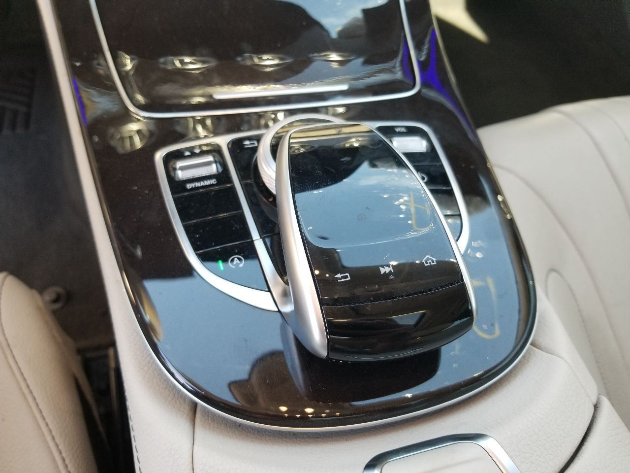 19 2019 MERCEDES CLS450 COMMUNICATION CONTROL MODULE A2229004520