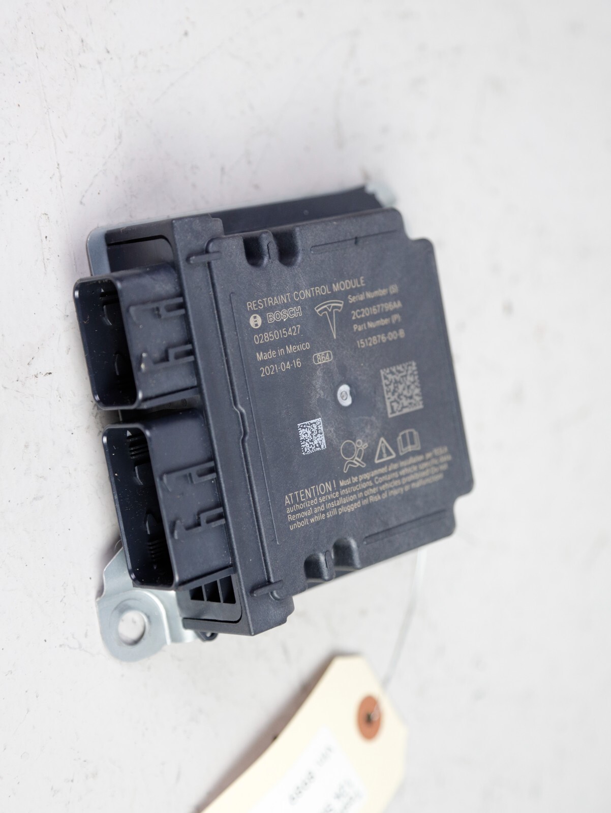 21-23 TESLA M3 DIAGNOSTIC COMPUTER MODULE UNIT 1512876-00-B OEM (NEEDS RESET)