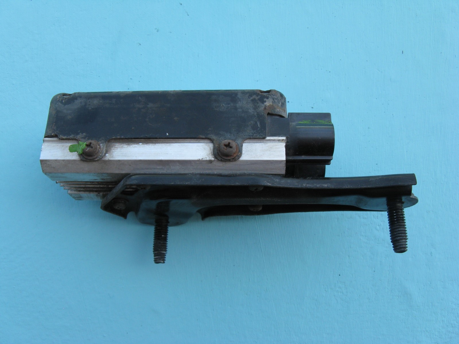 07 08 09 10 11 TOYOTA TUNDRA GAS FUEL TANK PUMP CONTROL MODULE USED 89570-34020