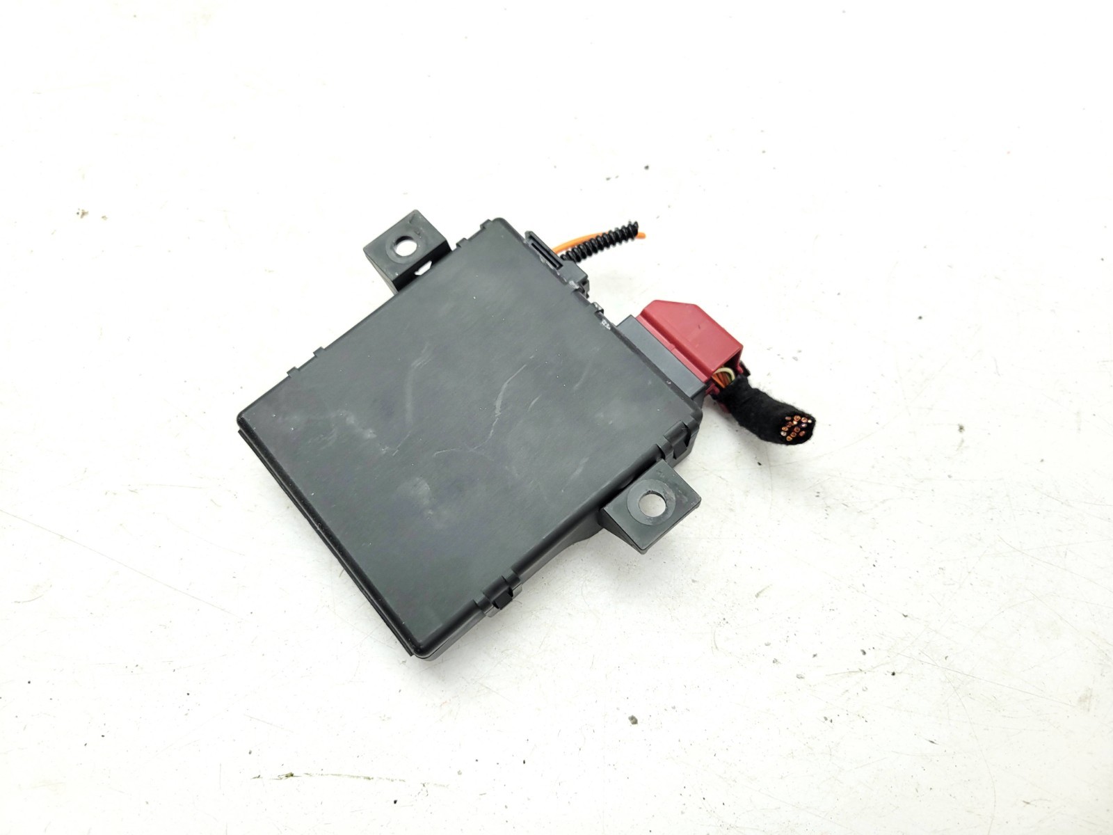 GATEWAY CONTROL MODULE ECU UNIT 8U0907468A AUDI Q3 2012
