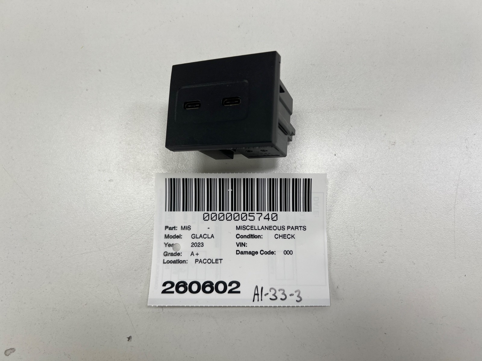 2021-2025 MERCEDES GLA CLA GLB Rear Centre Console Dual USB Port