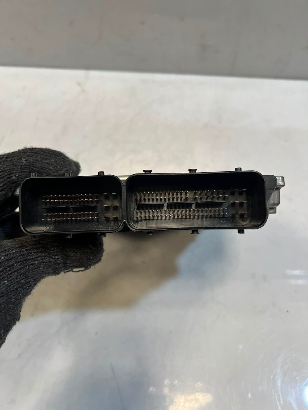 BMW X1 E84, E87, E90, and E91 Engine Control Module ECU ONLY 7628656 OEM