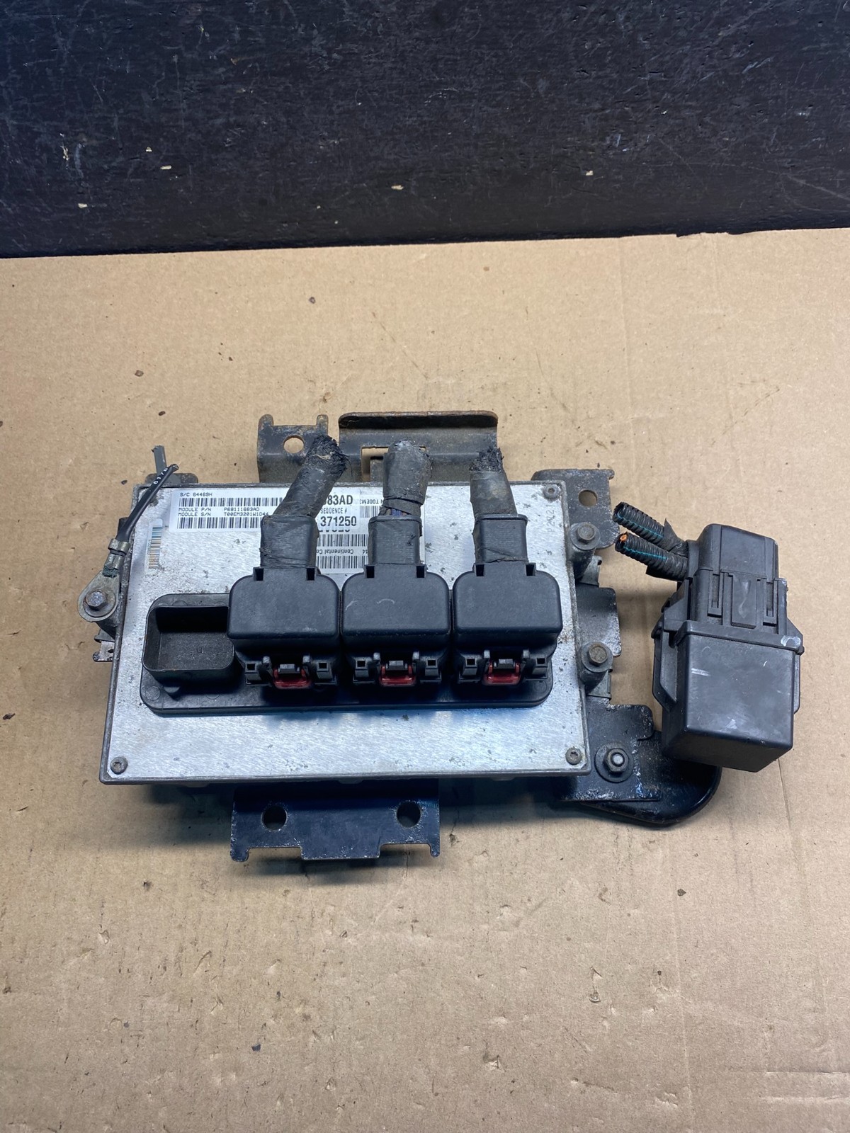 2012 Jeep Grand Cherokee 3.6L Engine Computer ECU ECM P68111683AD AE7479 DW