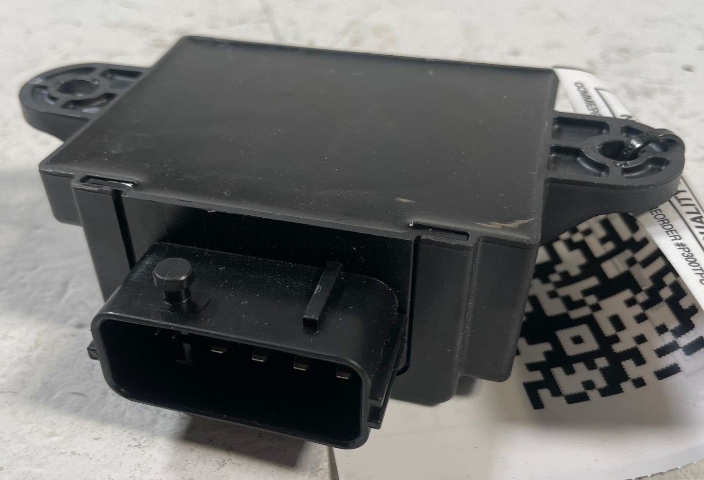 2018-2023 KIA STINGER FUEL PUMP COMPUTER CONTROL MODULE UNIT 33040-J5000 #110735