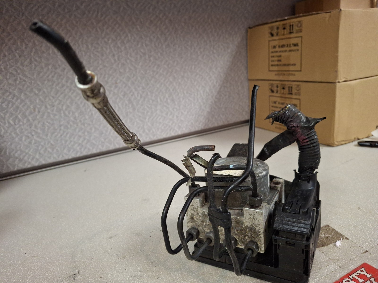 2013 Ford C-Max ABS Antilock Brake Pump Control FV682C219AJ