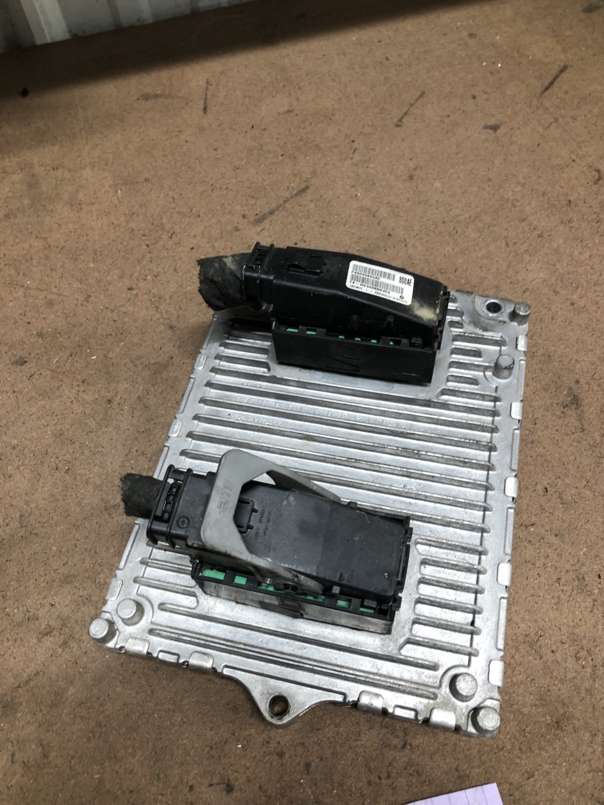 2018 2019 Chrysler 300 Engine Computer Control Module Ecm Plugs P68330904aa