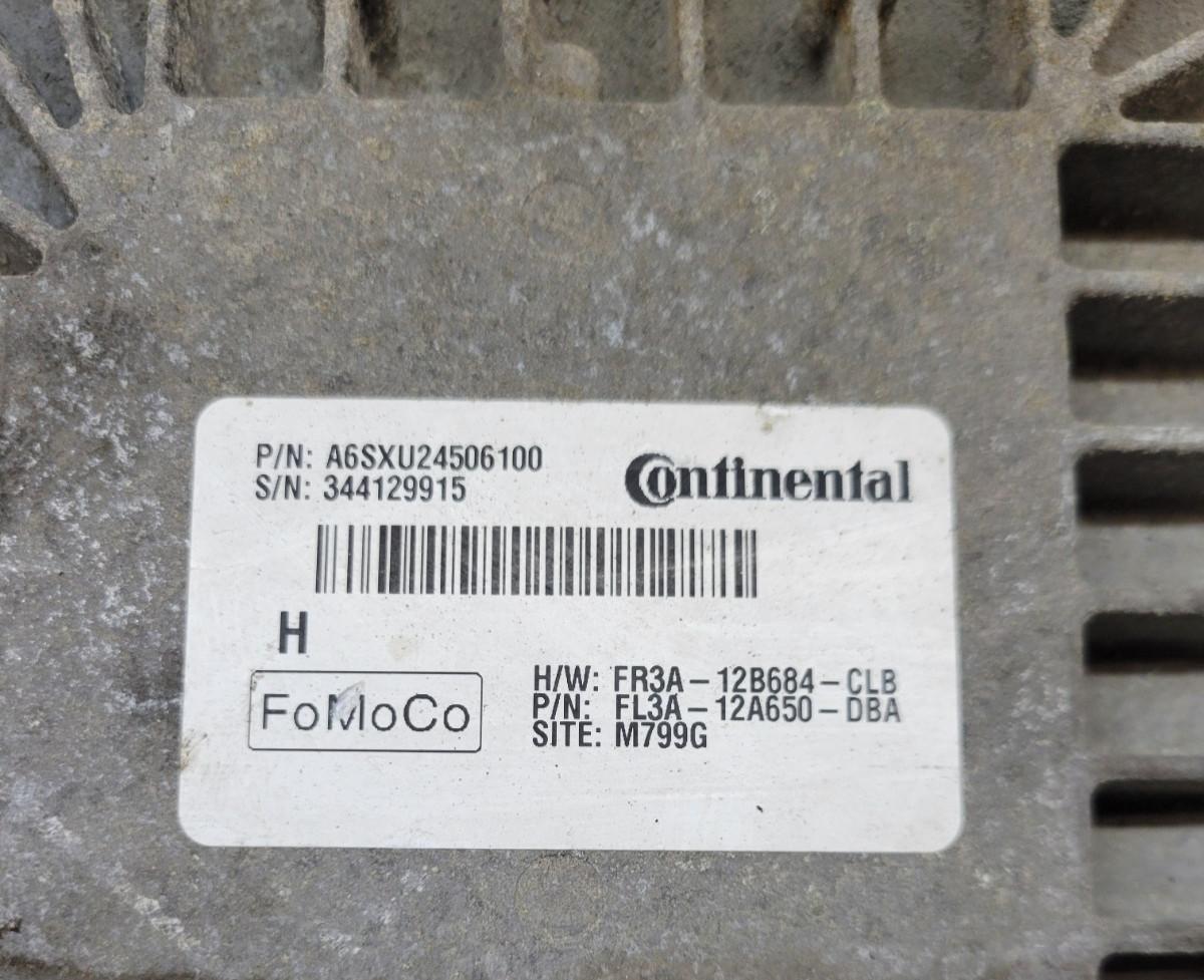 15-17 Ford F-150 5.0L Engine Control Module ECM FR3A-12B684-CLB *Cracked Plug*