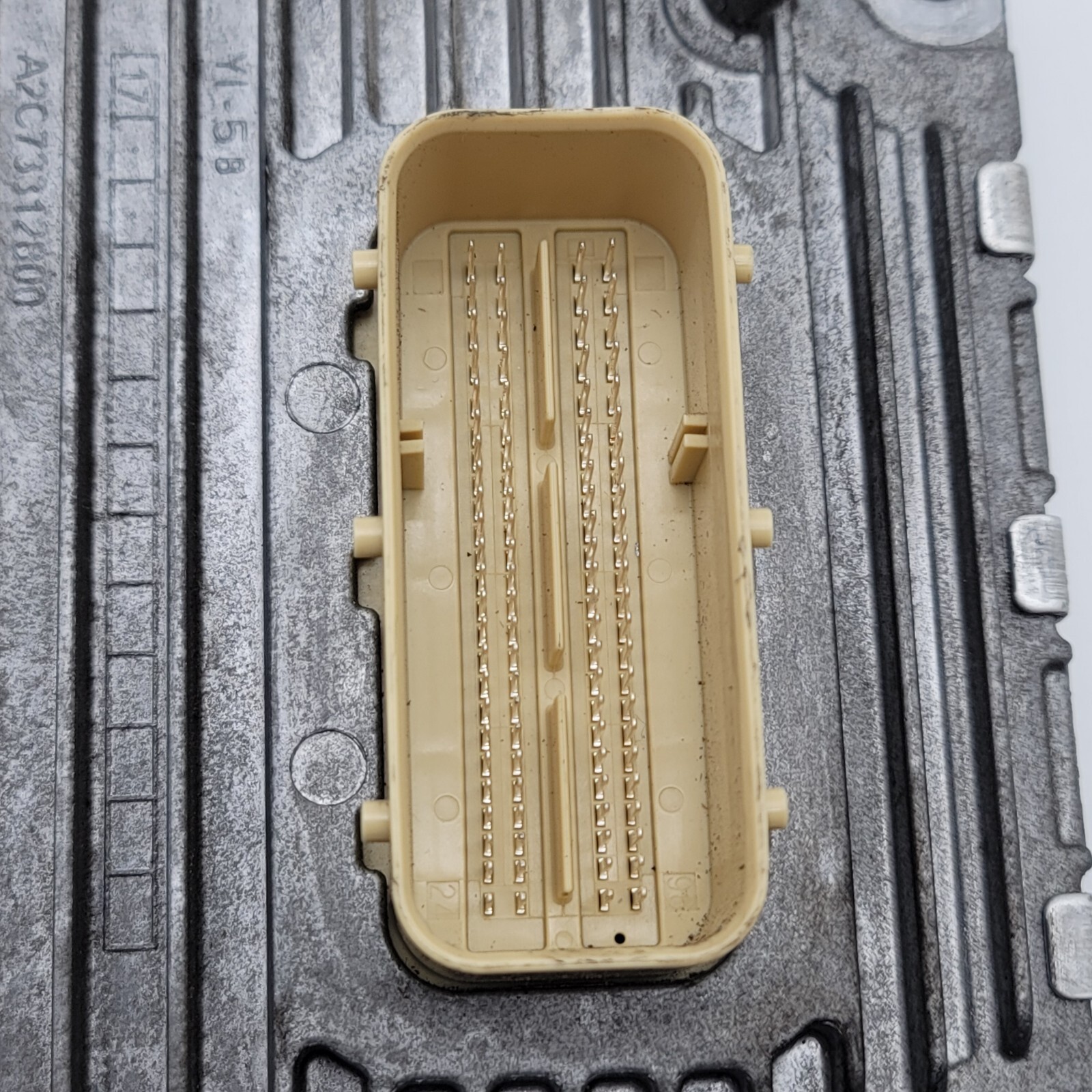 2018 2019 Chrysler Pacifica 3.6L Engine Computer Control Module ECM 68330910AA
