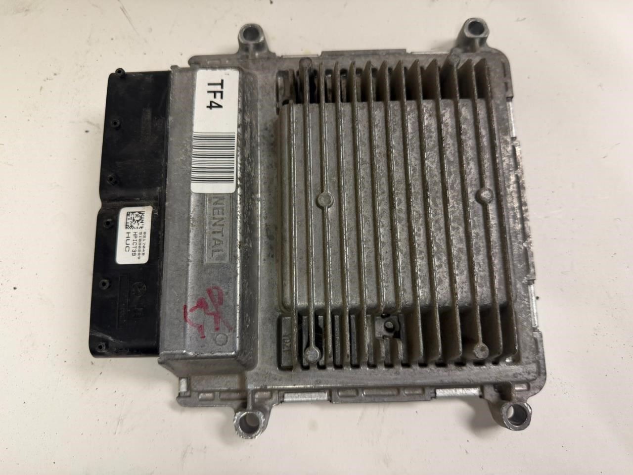 14-16 ELANTRA Engine Control Module Computer ECU – 39102-2EMB6; 39103-2EMB6