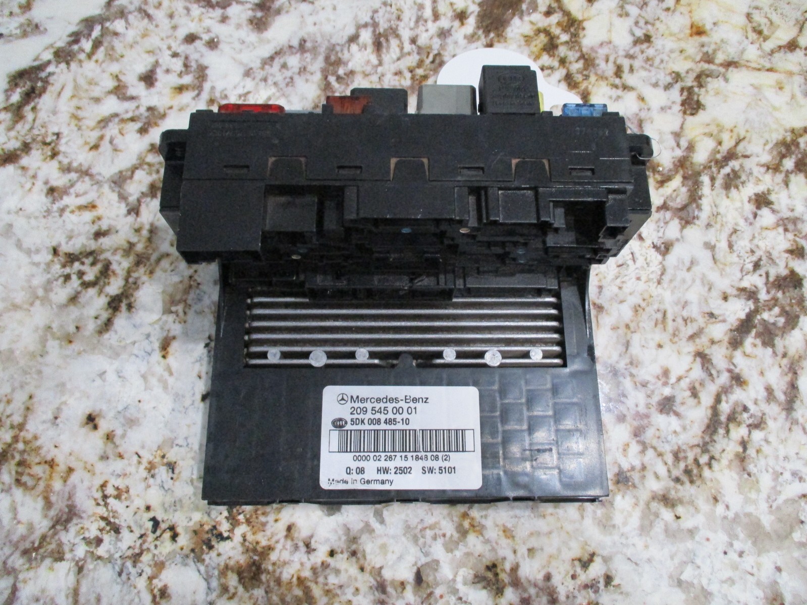 A16-1839 01-09 Mercedes W203 C230 E550 Front Fuse Box Relay Control OEM