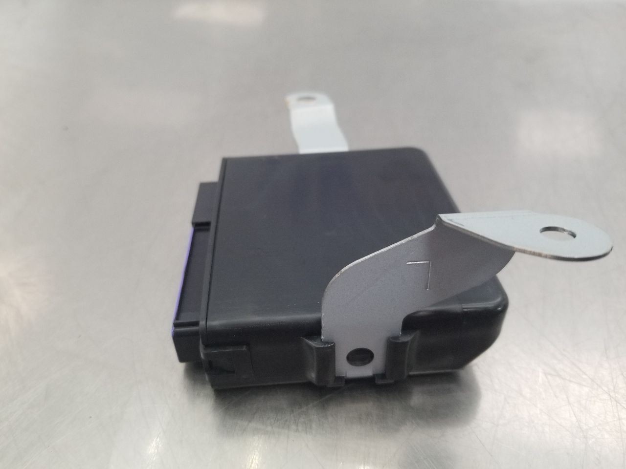 13 LEXUS LX570 MEMORY MIRROR CONTROL MODULE 8943060071