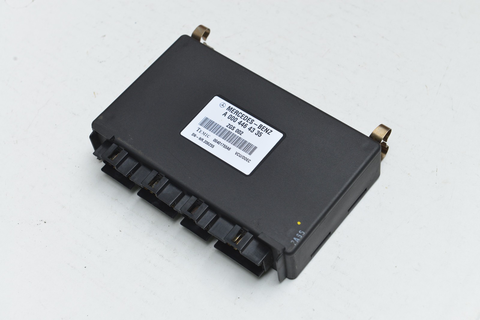 Mercedes Benz / Sterling VCU P/N A 000 446 43 35