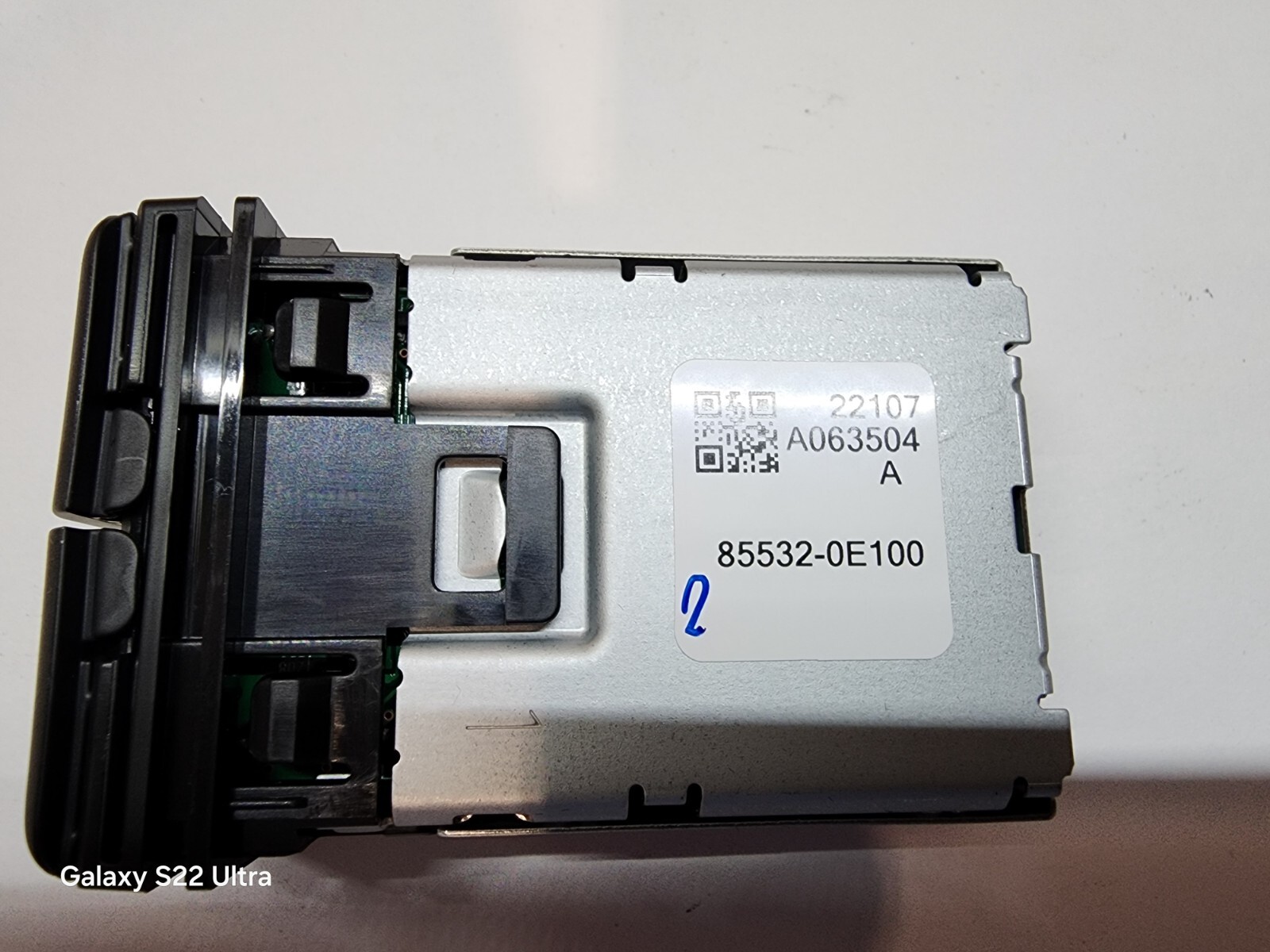 New Genuine Toyota USB Port 85532-0E100 Fast Shipping