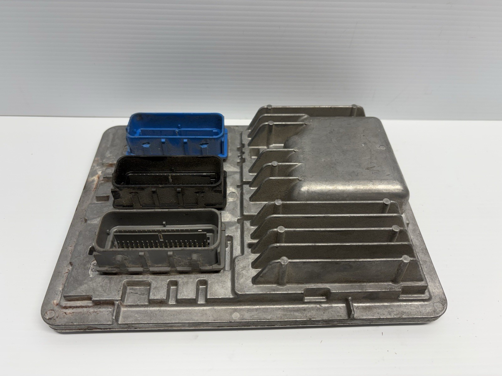 2017 – 2021 Chevy Blazer GMC Acadia Engine Computer Control Module E80 12704018
