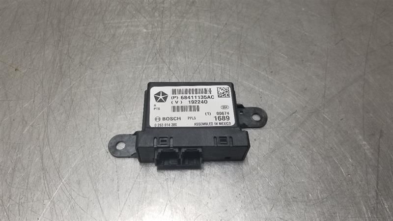 19 2019 JEEP GRAND CHEROKEE REAR DRIVER PARK ASSIST CONTROL MODULE 68411135AC