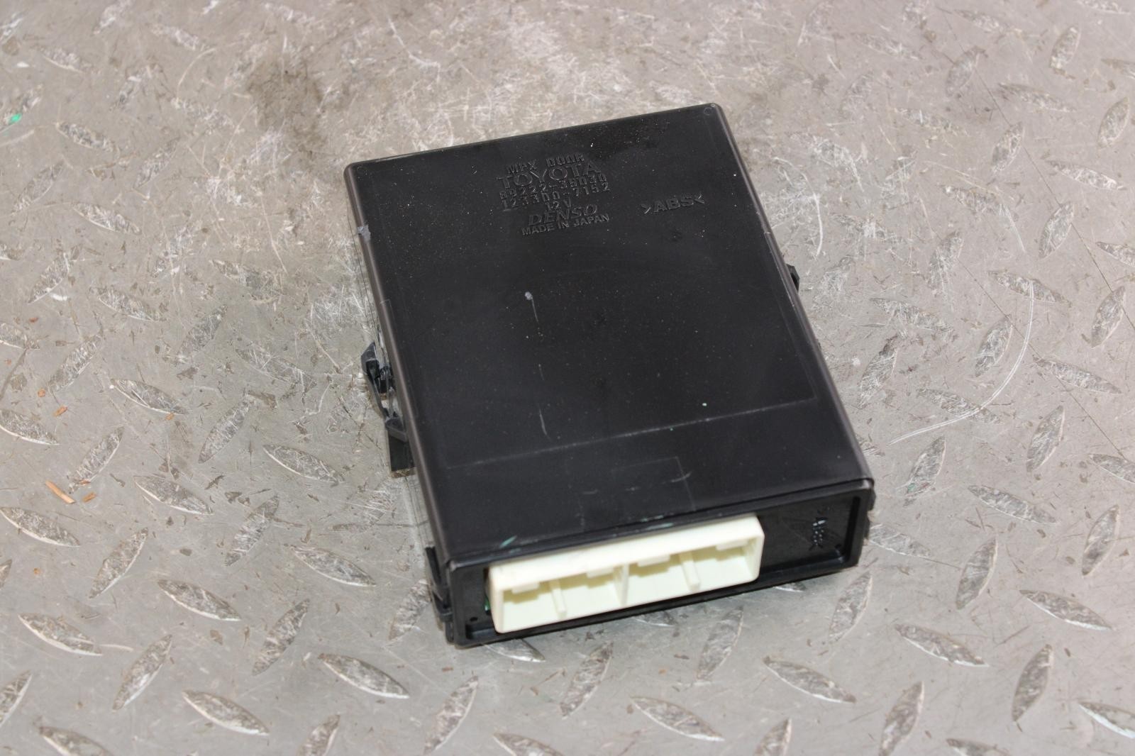 10-24 4 Runner Electronic Multiplex Network MPX Door Control Module Unit OEM WTY