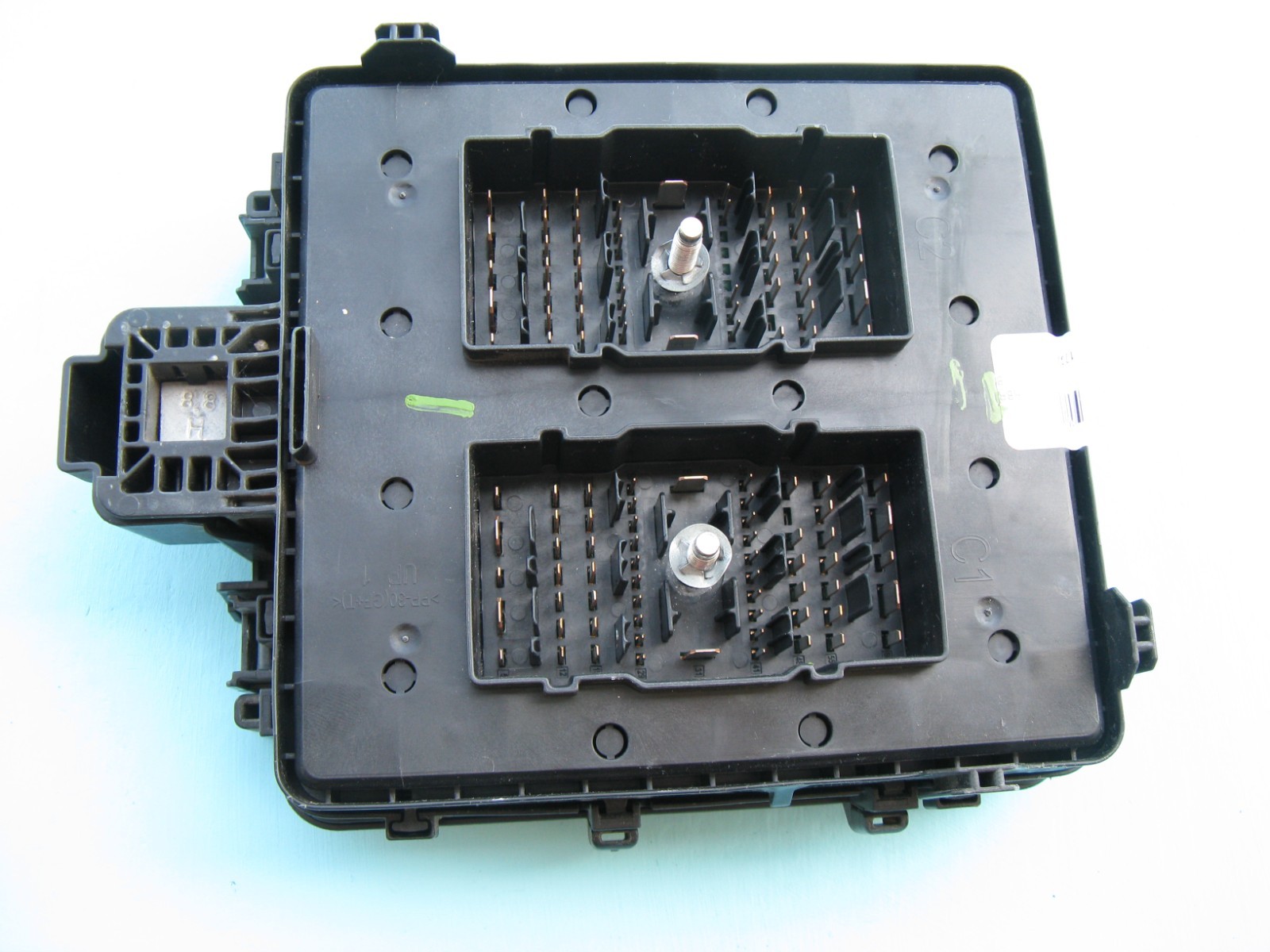 20 21 22 FORD F-250 F-350 UNDER HOOD ENGINE BAY FUSE RELAY BOX LC3T-14D068-DAE