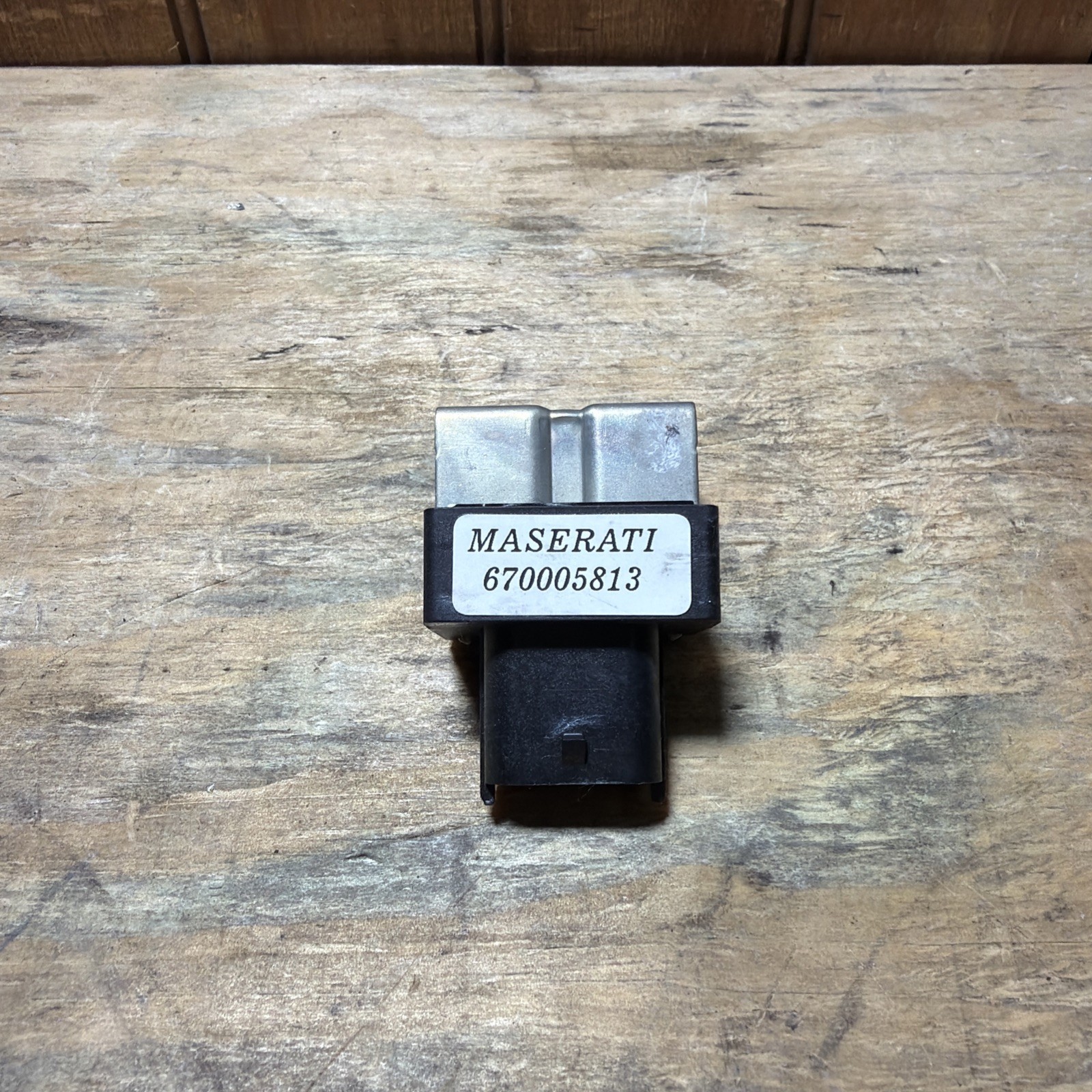 2017 – 2020 MASERATI LEVANTE REAR ACCELERATION SENSOR MODULE UNIT OEM