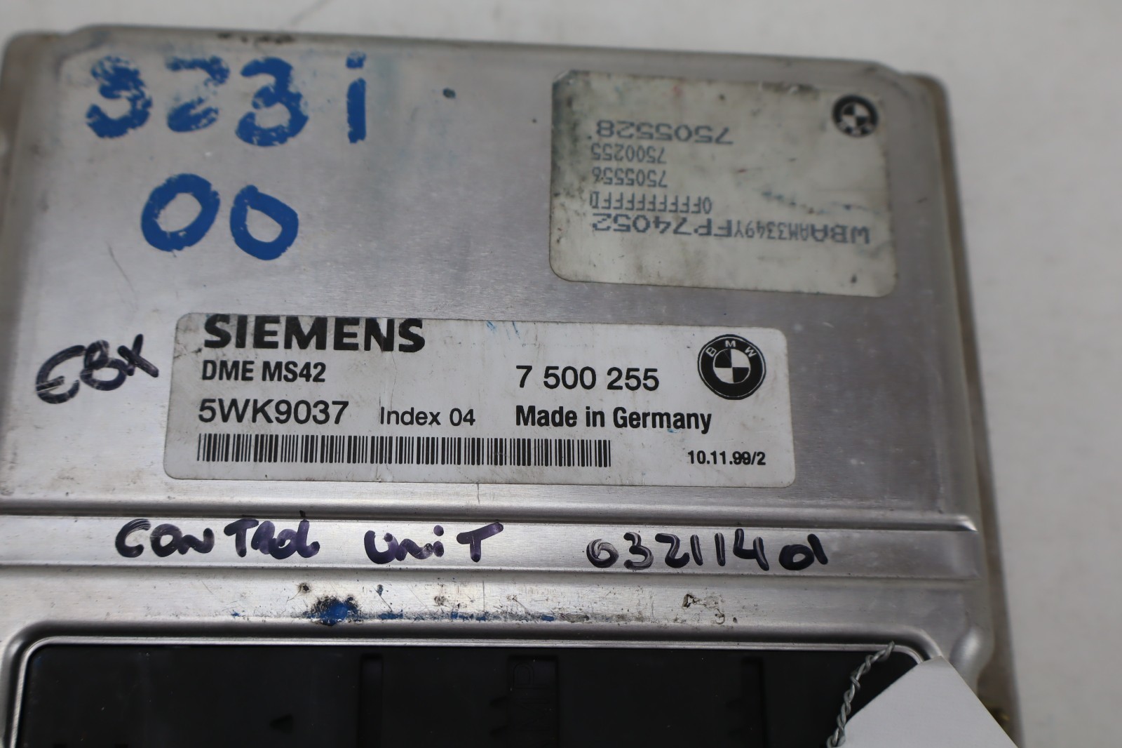 1999-2000 BMW 323i Engine Computer Control Module Unit ECU ECM 7500255 OEM