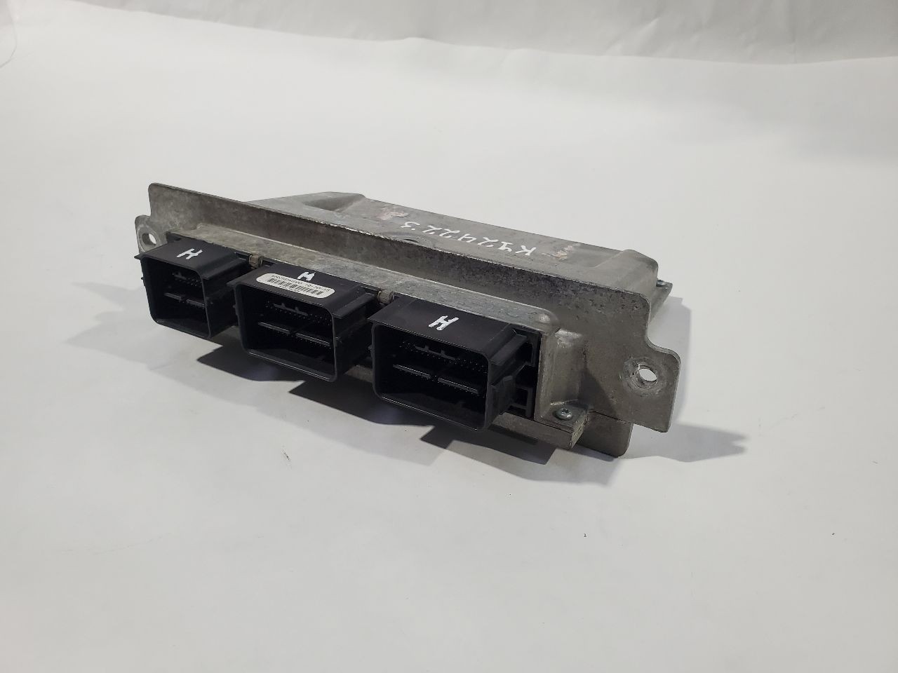 Used Engine Control Module (ECM) fits: 2015 Ford Flex Electronic Control Module