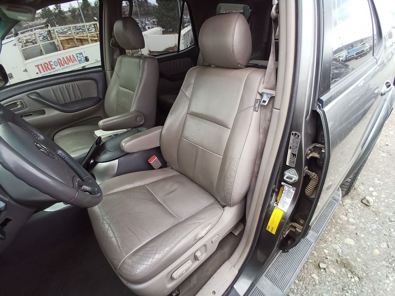 89533-04060 Transfer Case Control Module From 2006 SEQUOIA (12843652