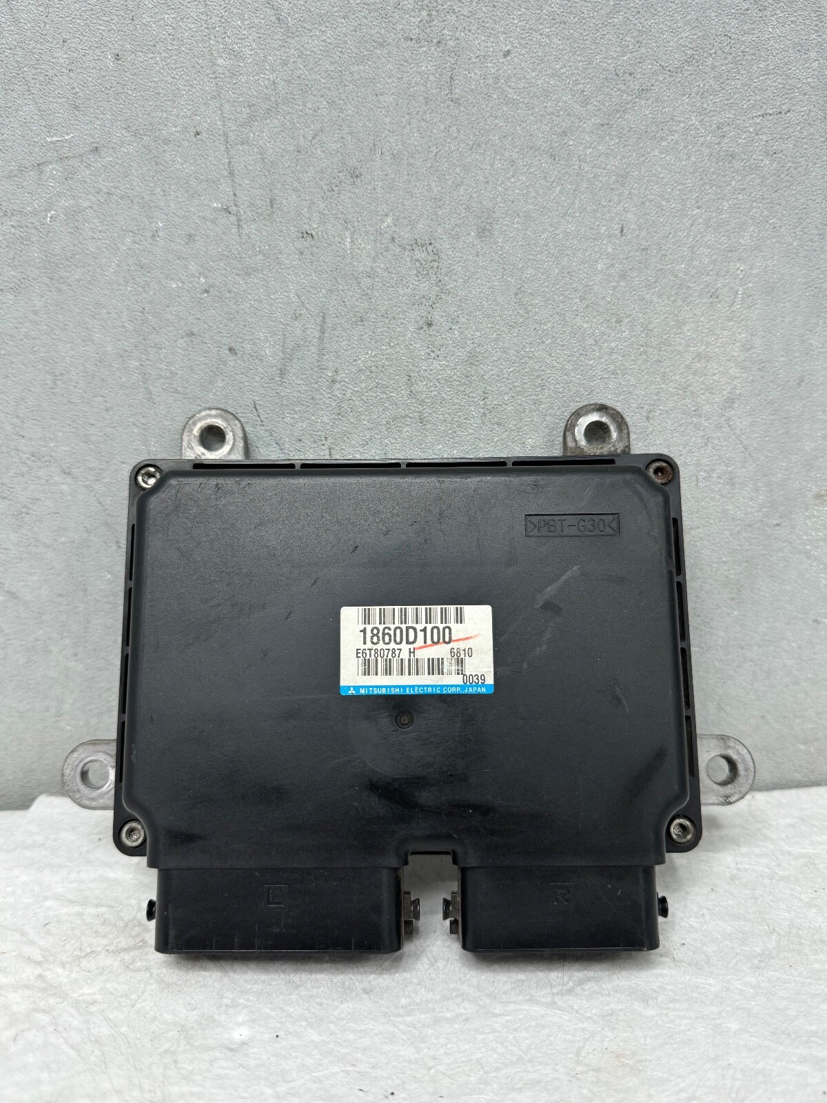 MITSUBISHI OUTLANDER ENGINE CONTROL MODULE ECU 1860D100