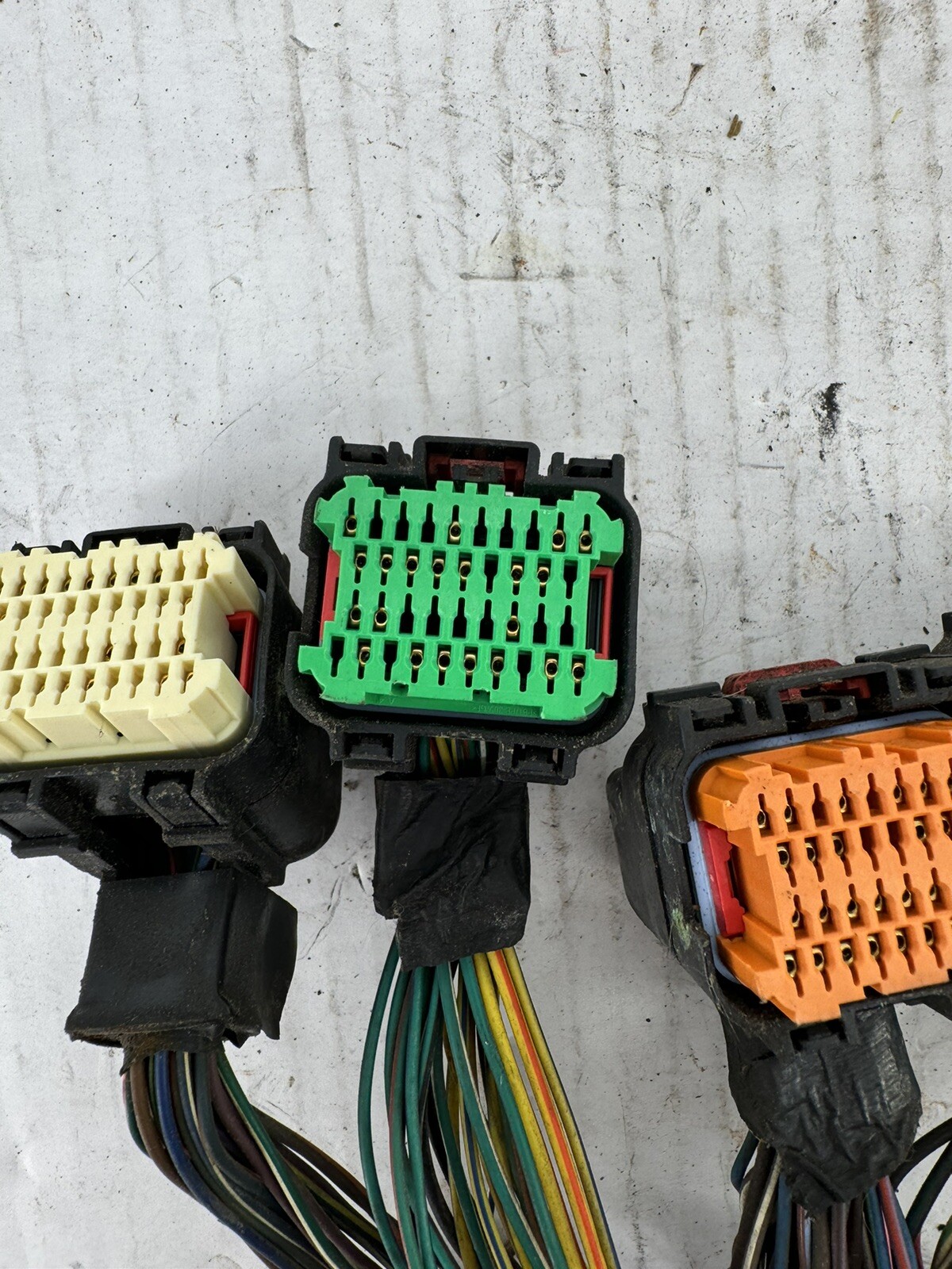 2005 Jeep Liberty 3.7L Engine Computer ECM Control Module Connector Pigtails