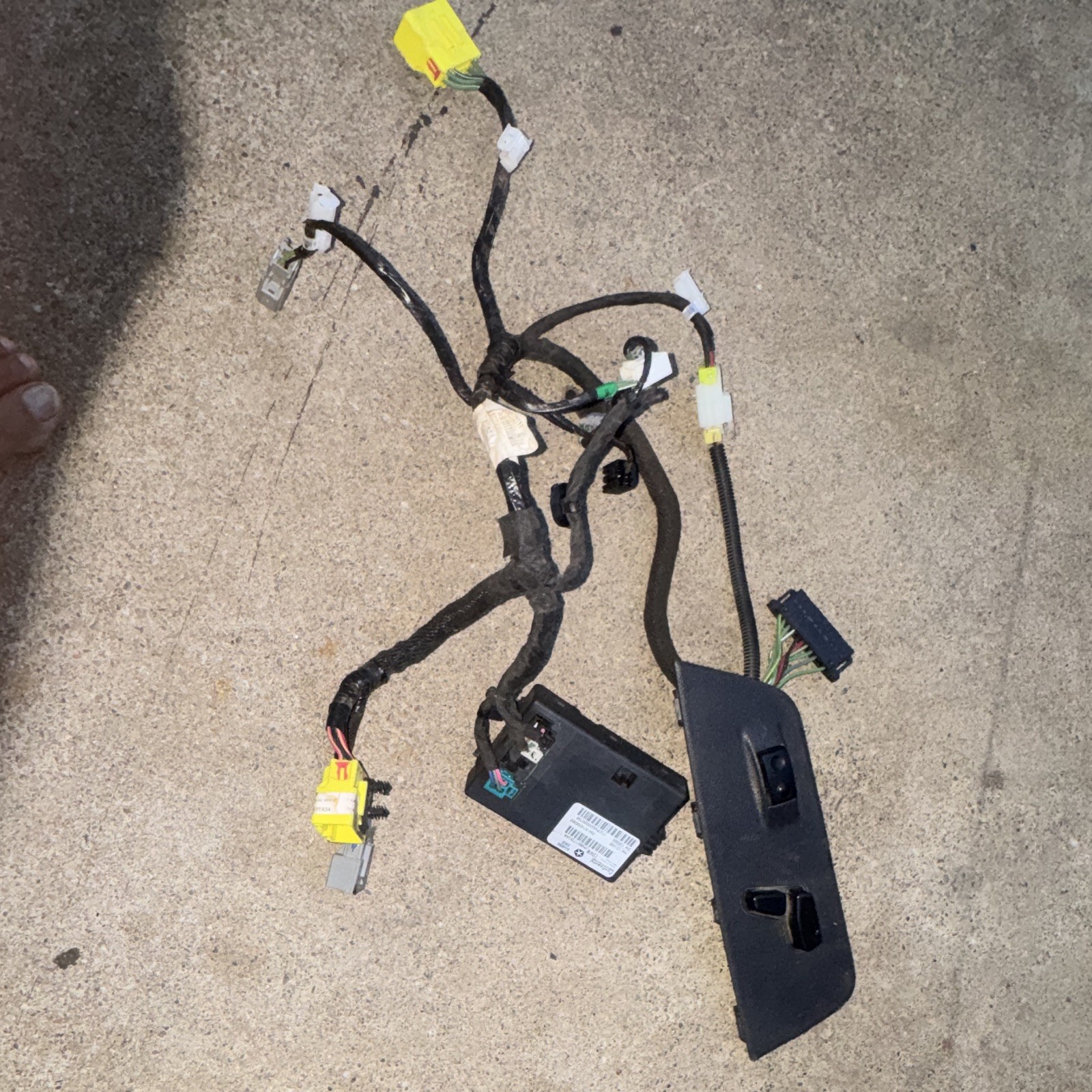 Harness Cable for The Driver Seat 2014 Dodge Ram 2500 Module and Control Unit