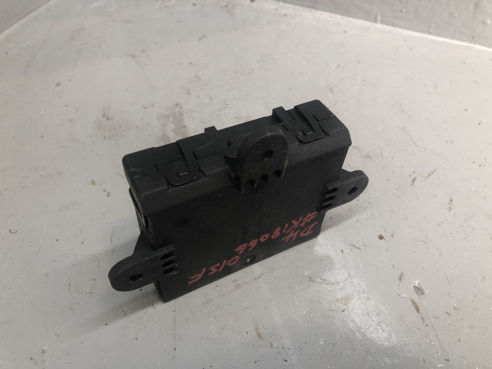 Discovery 4 Control Module ECU Off Side Front BJ32 14D618 AC Land Rover